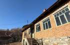 Casa de vanzare la tara - 1