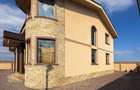 Casă individuală cu 5 camere cu Garaj în Km 5 - 18