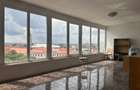 Apartament cu 4 camere decomandat în Central - 20
