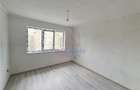 Apartament cu 4 camere de vanzare - 4