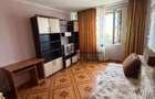 Apartament cu 3 camere decomandat în Apărătorii Patriei - 2