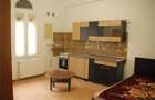 Vand 3 apartamente din 5 in vila cu 1 etaj - 6
