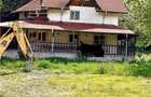 Casă individuală cu 9 camere cu Teren 5699 Mp în Rucăr - 1