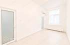 Apartament 2 camere, recent renovat, etaj 1, Bulevardul Revolutiei - 9