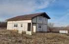 PRET MIC. 65000 euro . CASA + TEREN 2500 metri patrati - 2
