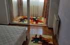 Inchiriez apartament cu 4 camere in Zamca - 2