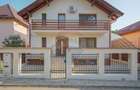 Casă cu 5 camere cu Teren 309 Mp în Noua - 1