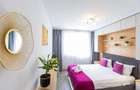 Apartament cu 3 camere semidecomandat în Tractorul - 2