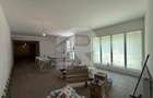 Spatiu Comerceial , parter bloc nou construit , zona Nerva T - 1