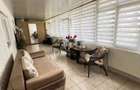 Vand apartament renovat,cu balcon urias pe toata lungimea locuintei - 3