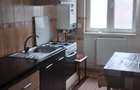 Apartament cu 3 camere semidecomandat în Km 4 - 5