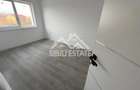 Apartament cu 3 camere decomandat în Central - 3