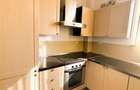 Apartament cu 3 camere decomandat în P-ța Victoriei - 35
