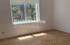 Casă individuală cu 12 camere cu Canalizare în Ultracentral - 7