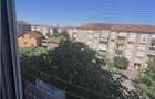 Apartament cu 3 camere decomandat în Valenta - 13