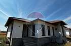 Casa / Vila cu 4 camere de vanzare