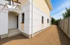 Duplex modern de vanzare in Dumbravi?a -separat prin garaj - 4 camere - 8