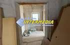 Casa de vanzare Alba Iulia zona Centru cu 5 camere  teren aferent casei 370 mp - 4