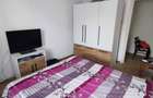 Vand ap. 2 camere decomandant, hol patrat, et. 3 bld. 1848 Dambu - 1