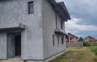 Casă cu 6 camere în Central - 1