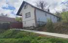 Casă cu Teren 1033 Mp în Purcăreni - 1