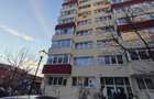 Inchiriez apartament 2 camere - decomandat - 17