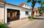 Casa cu 4 camere, garaj, pivnita boltita si potential, Brasov - 1