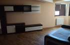 Apartament 2 camere cu centrala, zona Ostroveni (vis-a-vis de piata)