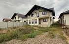 Casa cu etaj de vanzare