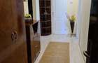 Inchiriez apartament cu 3 camere in Complex