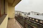 De vanzare Apartament 3 Camere 99MP Mobilat/Utilat