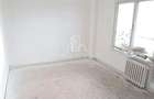 Apartament 3 camere, hol patrat, 2 balcoane,etaj intermediar, Unirii - 15