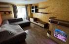 Proprietar vand apartament cu 4 camere, 90 m2 utili, situat la parter, - 9