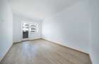 Vand apartament cu trei camere - 1