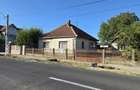 Casa De Vanzare In Apa Teren 2.551 Mp