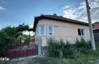 Casa de vanzare cu teren 8 ari