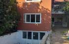 Casă cu Teren 300 Mp în Central - 2