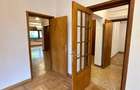 Apartament cu 3 camere decomandat în Capitale - 8