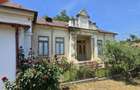 Casa cu 5 camere, curte ?i pivni?a, 35000 EUR - 17