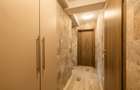Apartament cu 3 camere decomandat în Tractorul - 22