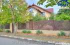 Proprietar inchiriez 4 camere in vila la curte - 3