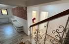 Apartament cu 5 camere decomandat în Bucium - 11