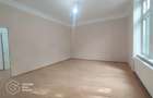 Apartament cu 5 camere semidecomandat în Central - 3