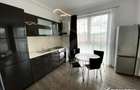 Apartament cu 3 camere semidecomandat în Central - 3
