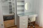 Inchiriez apartament 3 camere zona linistita sector 5 - 2