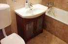 Inchiriez casa 3 dormitoare , 3 bai, living ,bucatarie ,dressing! - 7