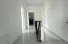 Duplex cu 4 camere cu Canalizare în Sud-Est - 2
