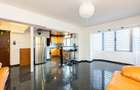 Apartament cu 3 camere decomandat în Decebal - 2