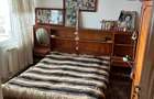 De inchiriat Apartament 3 camere, zona Cina, etaj 3 - 2