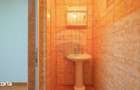 Oportunitate: Casa 6 camere (3 camere spa?iu comercial+etaj locuin?a)